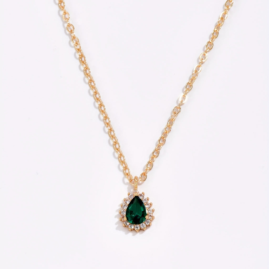 A Delicate Green Water Drop Synthetic Zirconia Inlaid Necklace, A Golden Female Fashion Accessory Gift.