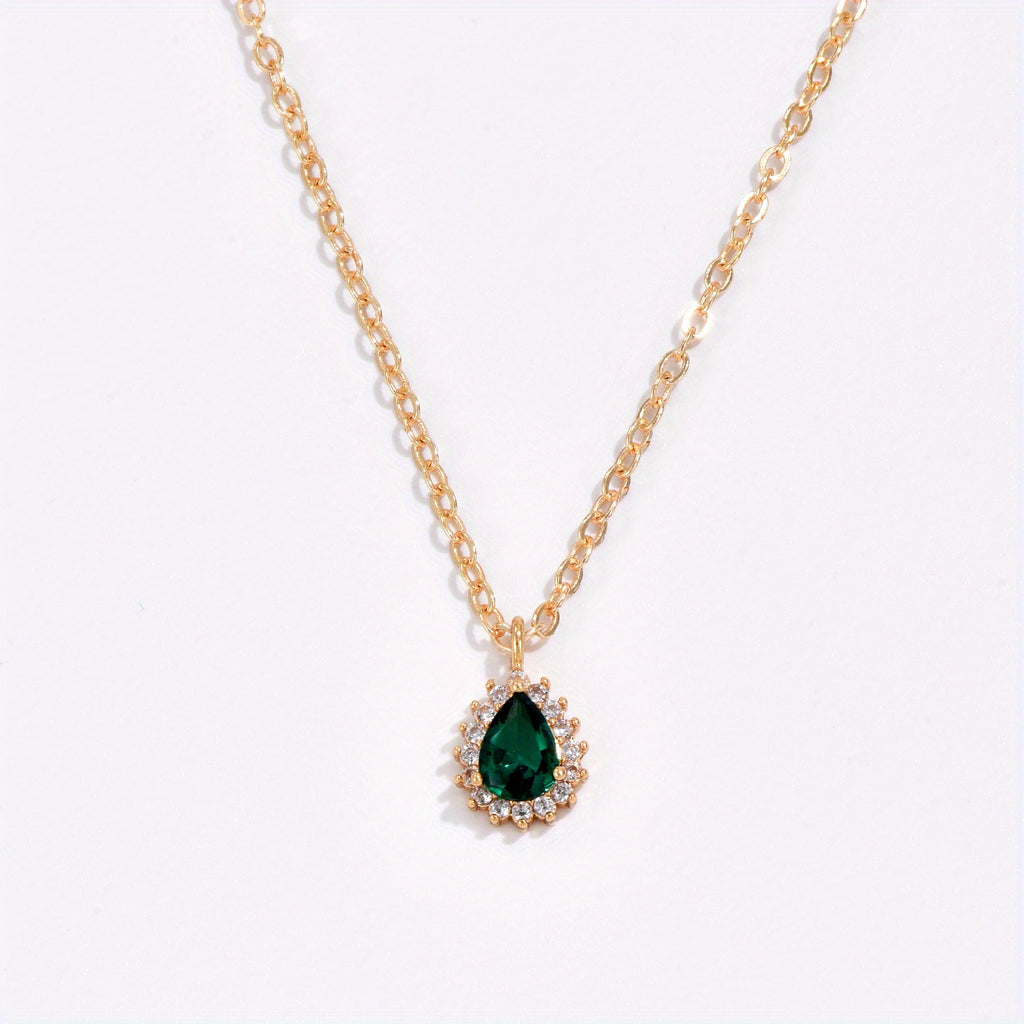 A Delicate Green Water Drop Synthetic Zirconia Inlaid Necklace, A Golden Female Fashion Accessory Gift.