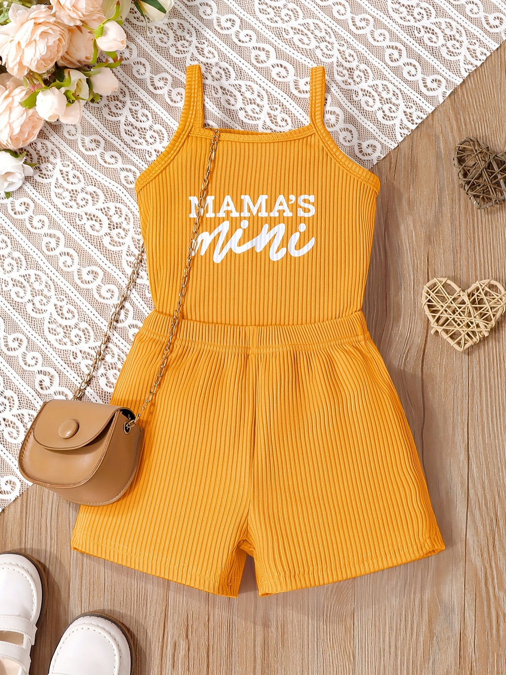 2pcs Toddler Girls Letter "MAMA'S MINI" Graphic Cami Top & Elastic Waist Shorts Set Kids Summer Outdoor Clothes