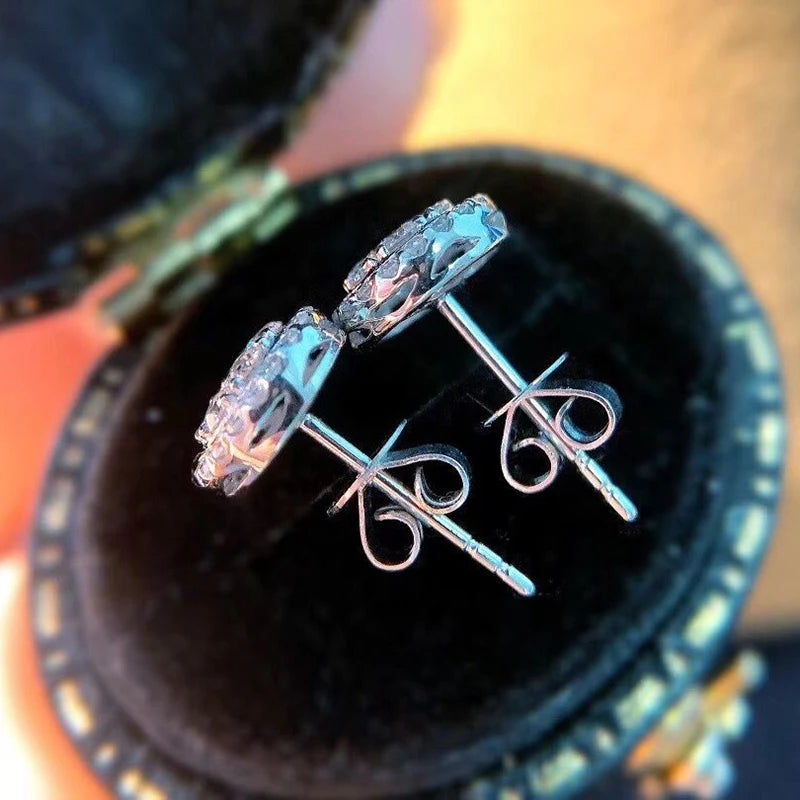 Boucles d'oreilles puces rondes et délicates Huitan pour femmes, entièrement en zircon cubique blanc, simples et classiques, en gros