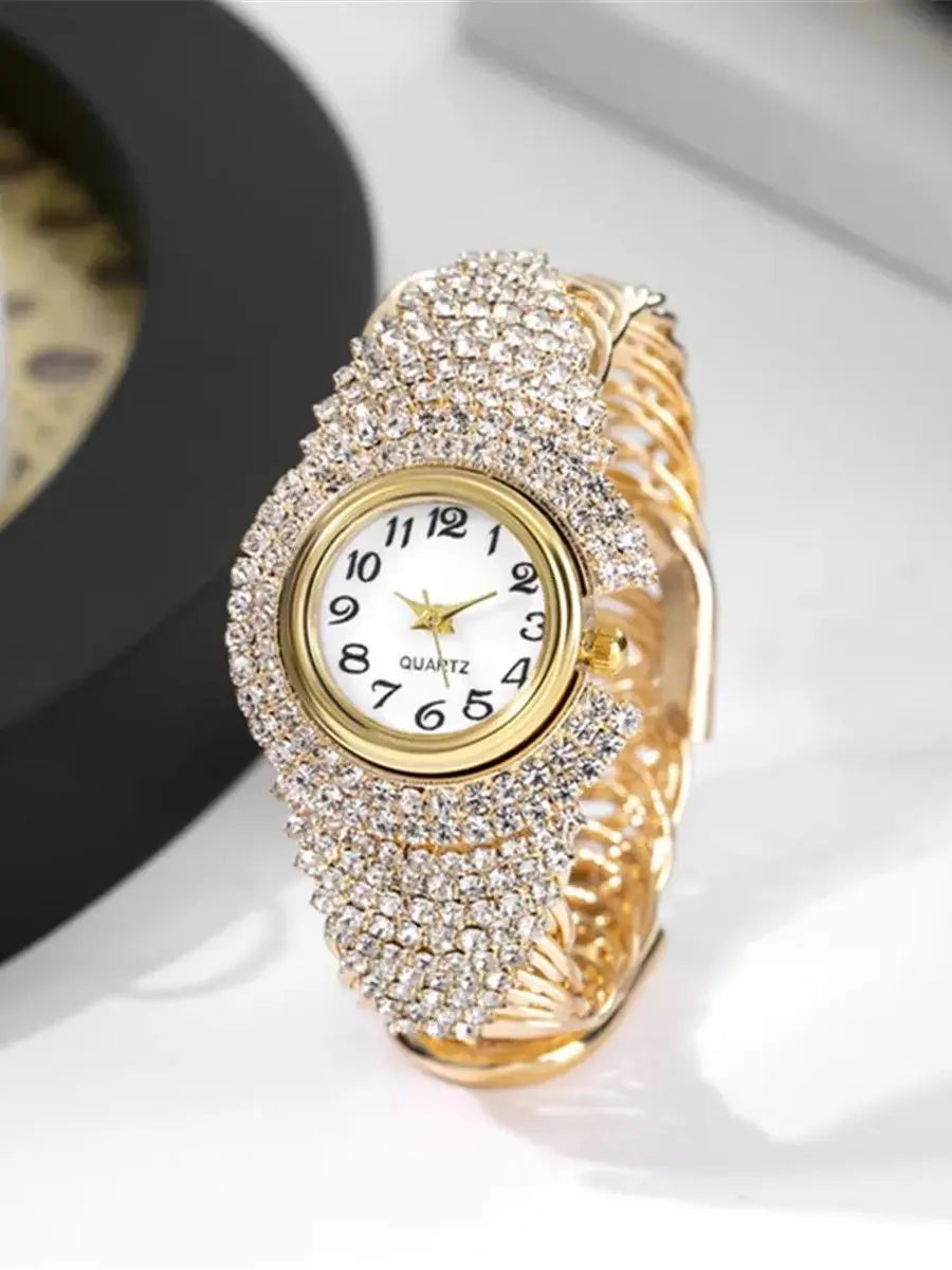 A Korean Version Of Fashionable And Versatile Women's Light Luxury Diamond Inlaid Quartz Bracelet Watch