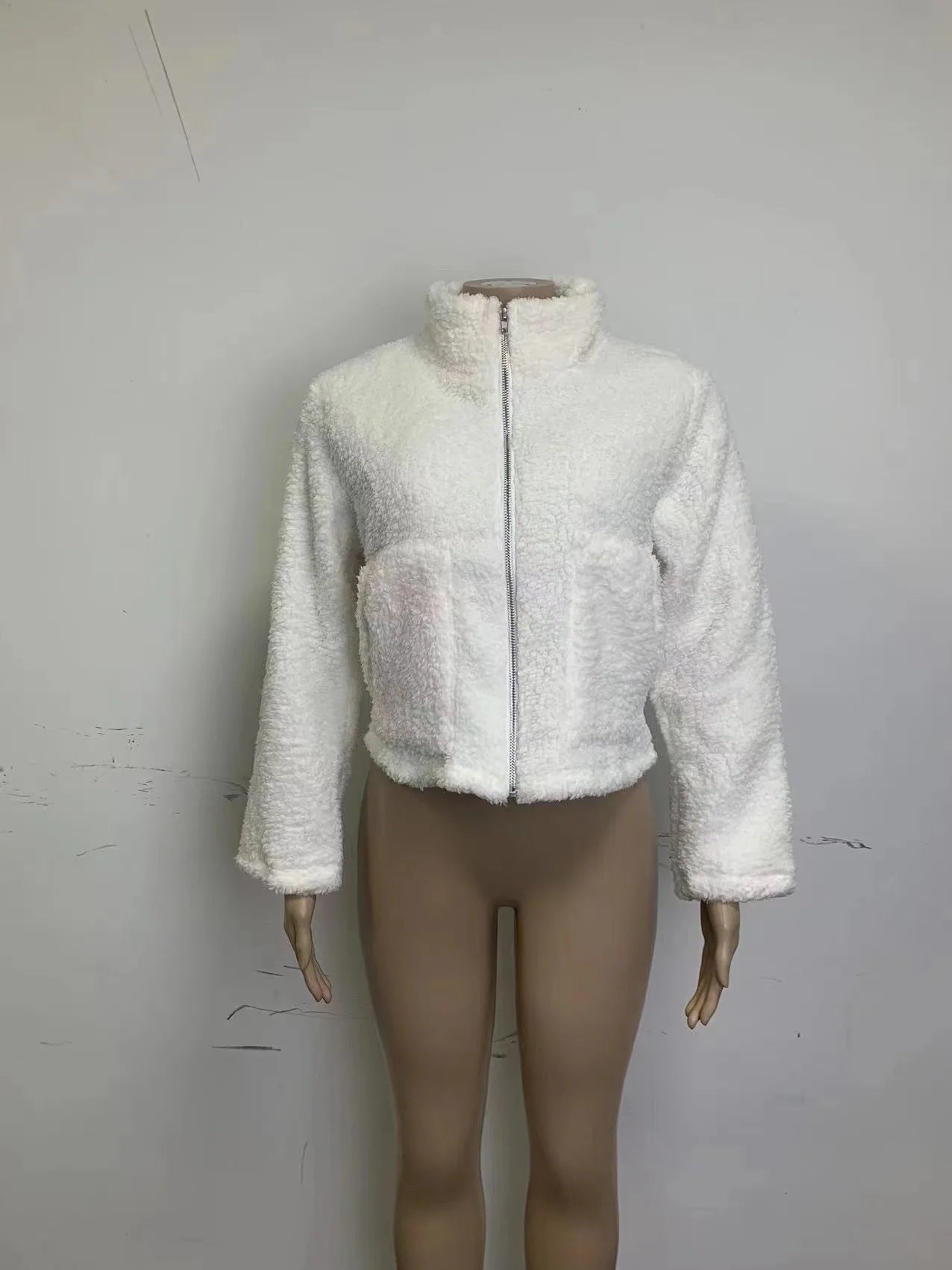 Casual stand up collar zipper pocket long sleeved Lamb Wool jacket autumn and winter women's fashionable warm short solid coat