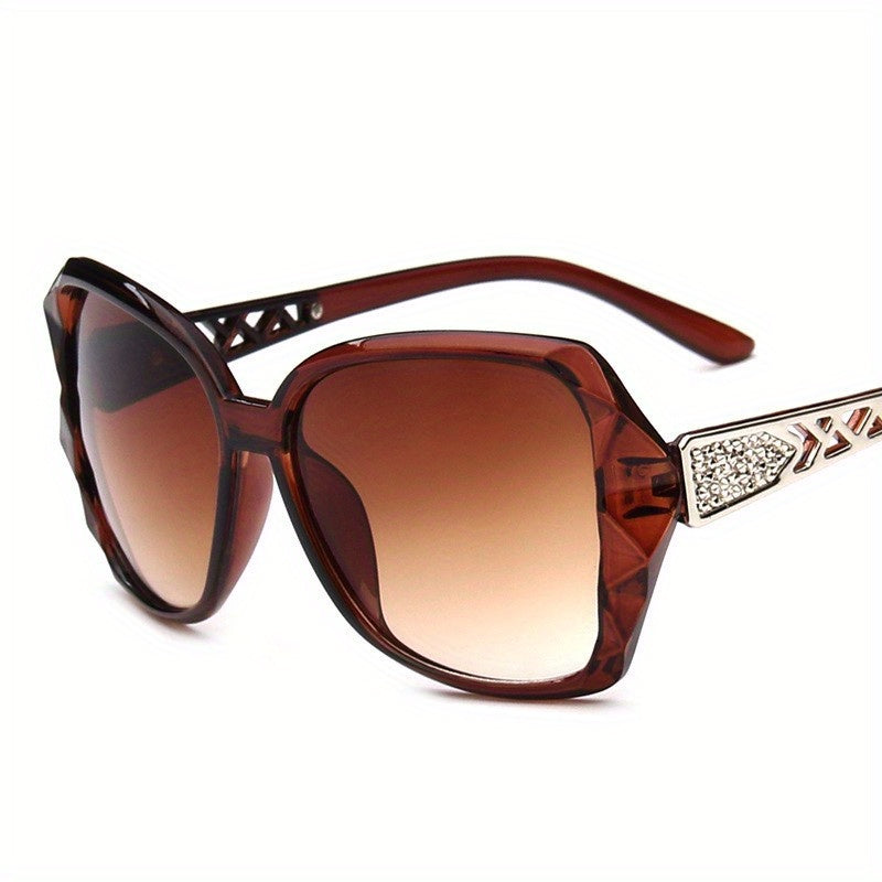 Lunettes œil-de-chat tendance pour femme, monture gelée dégradée, style décontracté, idéales pour la conduite, l'été, la plage et les fêtes ensoleillées.