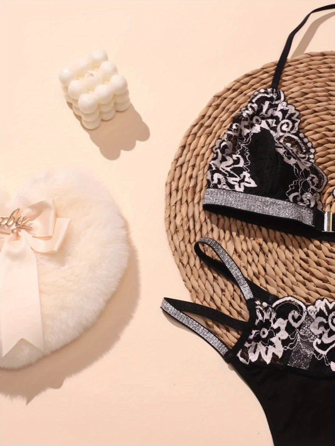 2-Pack Women's Lace Lingerie Set, Sexy Halter Neck Front Closure Bra and Thong, Comfortable Breathable Fabric, Women's Underwear Set