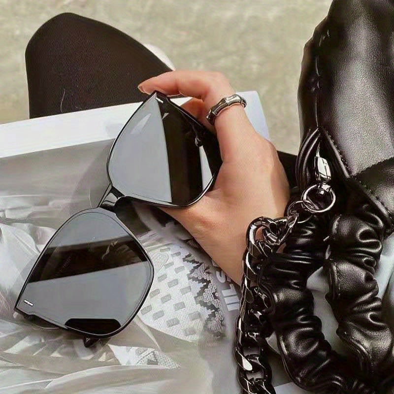 Polarized Square Fashion For Women Men Jelly Frame Sun Shades Glasses For Driving Beach Travel fashion glasses